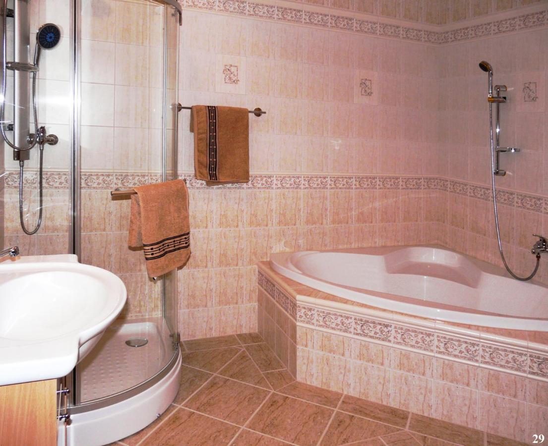 Resort Majak Horni Sobesovice Exterior photo